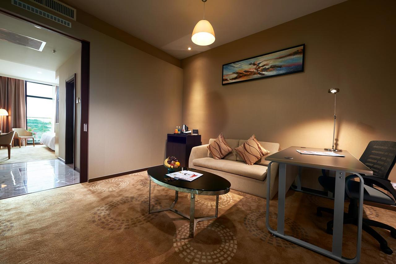 Purest Hotel Сунгай Петани Екстериор снимка