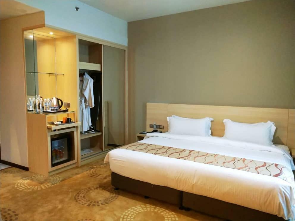 Purest Hotel Сунгай Петани Екстериор снимка